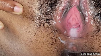 eating creampie out of pussy