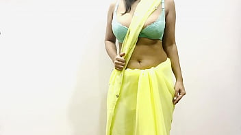 hot saree navel boobs