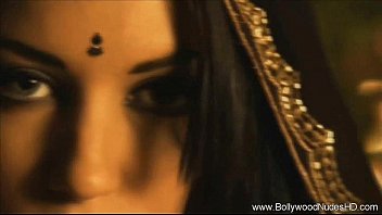 hollywood sexy movie dubbing hindi