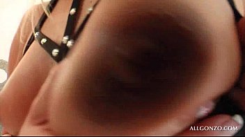 sandra mom nude