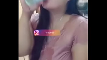 spitting girls