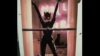 catwoman hot kiss