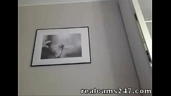 brunette milf pics