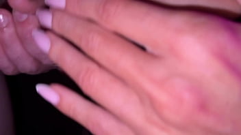 mompov busty