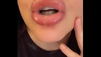 worlds largest labia