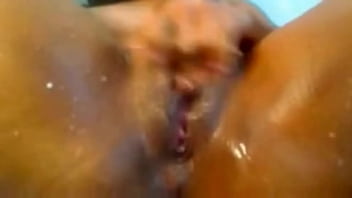 pussy eating and squirting