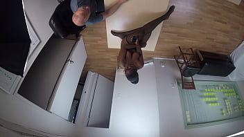 pee live cam