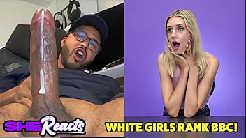 2 white girls twerking