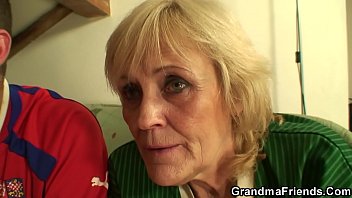 very old granny com