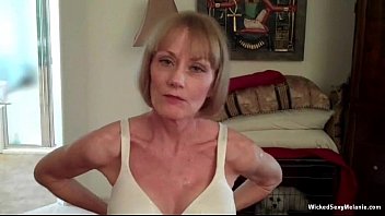 sexy milf solo videos