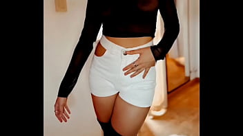 chubby and skinny lesbian