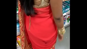 aunty downblouse