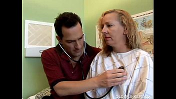 lady doctor sex with patient