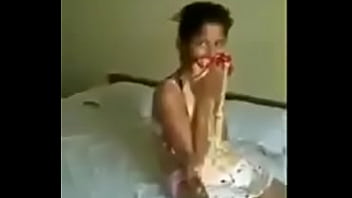 videos of women shiting