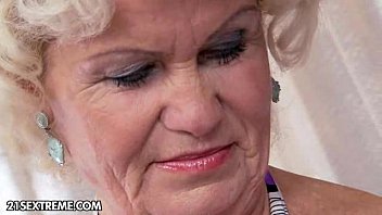 black lesbian scat porn