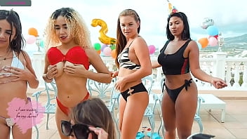 sucking dick at the beach