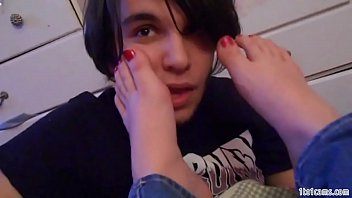 sweaty feet worship